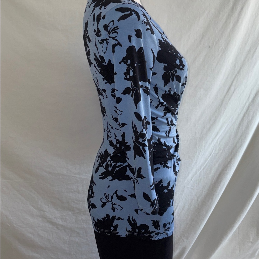 Ellen Tracy Vibrant Blue and Black Floral Wrap Top